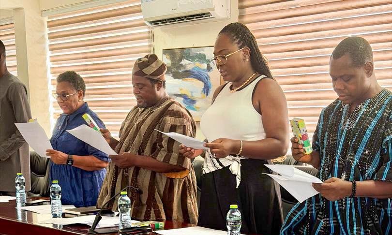 Government Hands Over 2,000 Laptops to University of Ghana